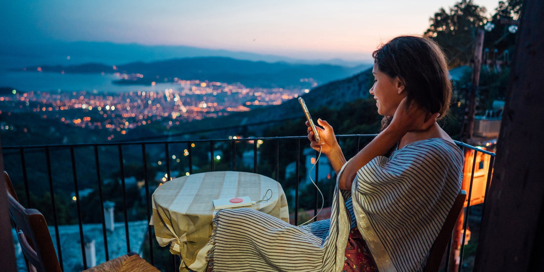Mückenschutz auf Balkon und im Schrebergarten am Abend