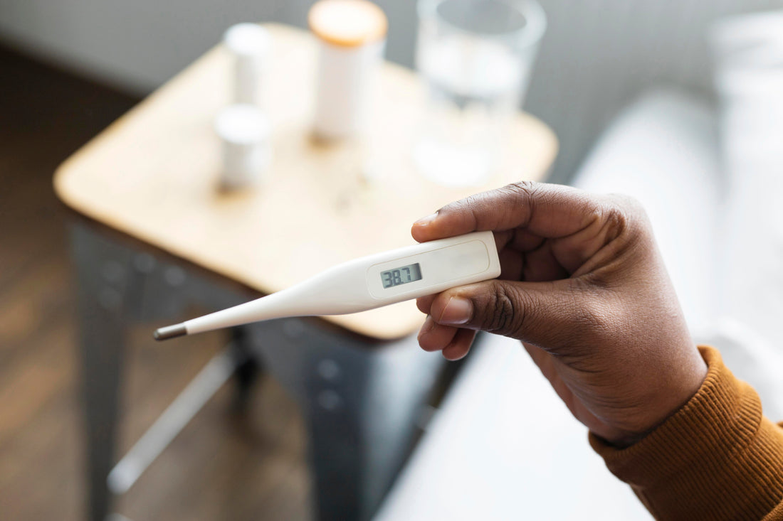 Halte dein digitales Fieberthermometer hygienisch und einsatzbereit: Tipps zur Reinigung, Desinfektion und Pflege für sichere Messungen zu Hause!