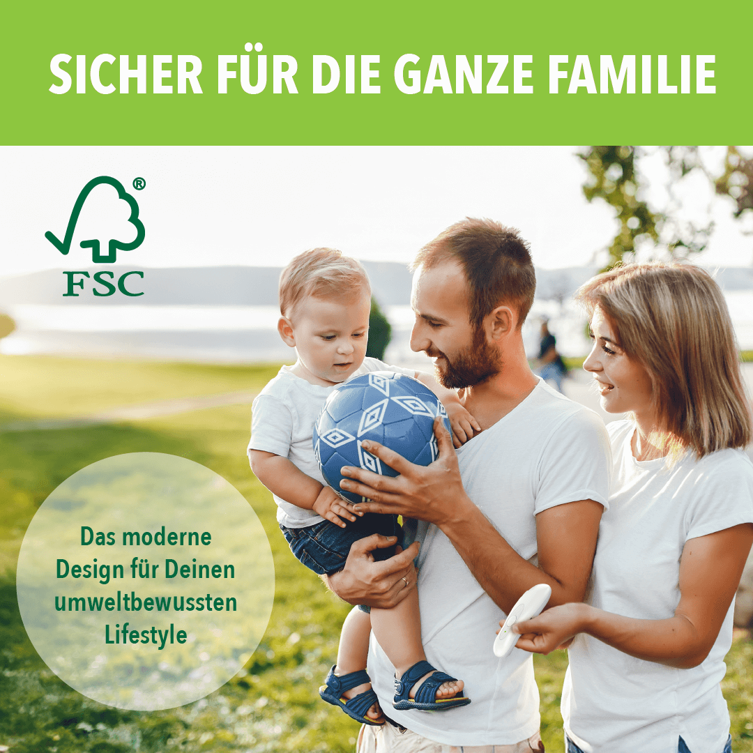 Familie mit Kleinkind im Freien, FSC-Logo und Text „Sicher für die ganze Familie“; Frau hält den Stichheiler.