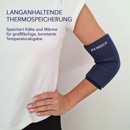 Kühlmanschette am Ellenbogen; Text im Bild: „Langanhaltende Thermospeicherung“ – Aussage: Manschette für Kälte-/Wärmeanwendung, Beispiel am Arm.