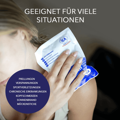 Person hält Sofort-Kältekompresse an Schulter/Arm; Text im Bild: „Geeignet für viele Situationen“ (z. B. Kopf-/Nackenschmerzen, Sportverletzungen, Schwellungen, Insektenstiche) – Aussage: vielseitig einsetzbar.