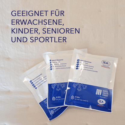 Mehrere Sofort-Kältekompressen (Einzelpacks) nebeneinander; Text im Bild: „Geeignet für Erwachsene, Kinder, Senioren und Sportler“ – Aussage: für viele Zielgruppen geeignet.